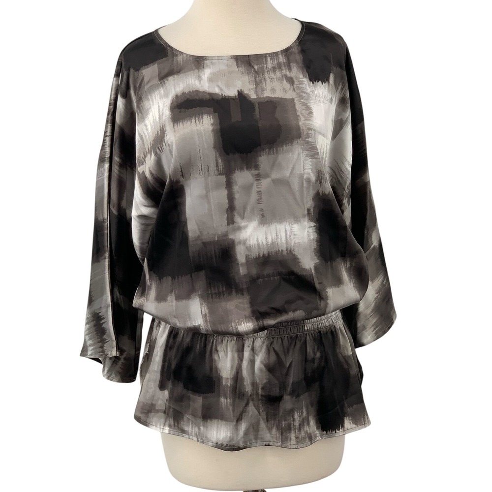 Chicos Satin Blouse 3/4 Sleeve Drop Elastic Waist Peplum Black Gray Abstract 0/S